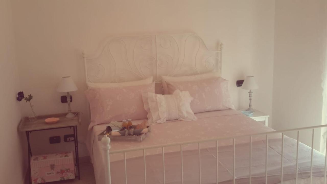 Beti House Heart'S And Roses Rooms Ponte Galeria Exterior foto